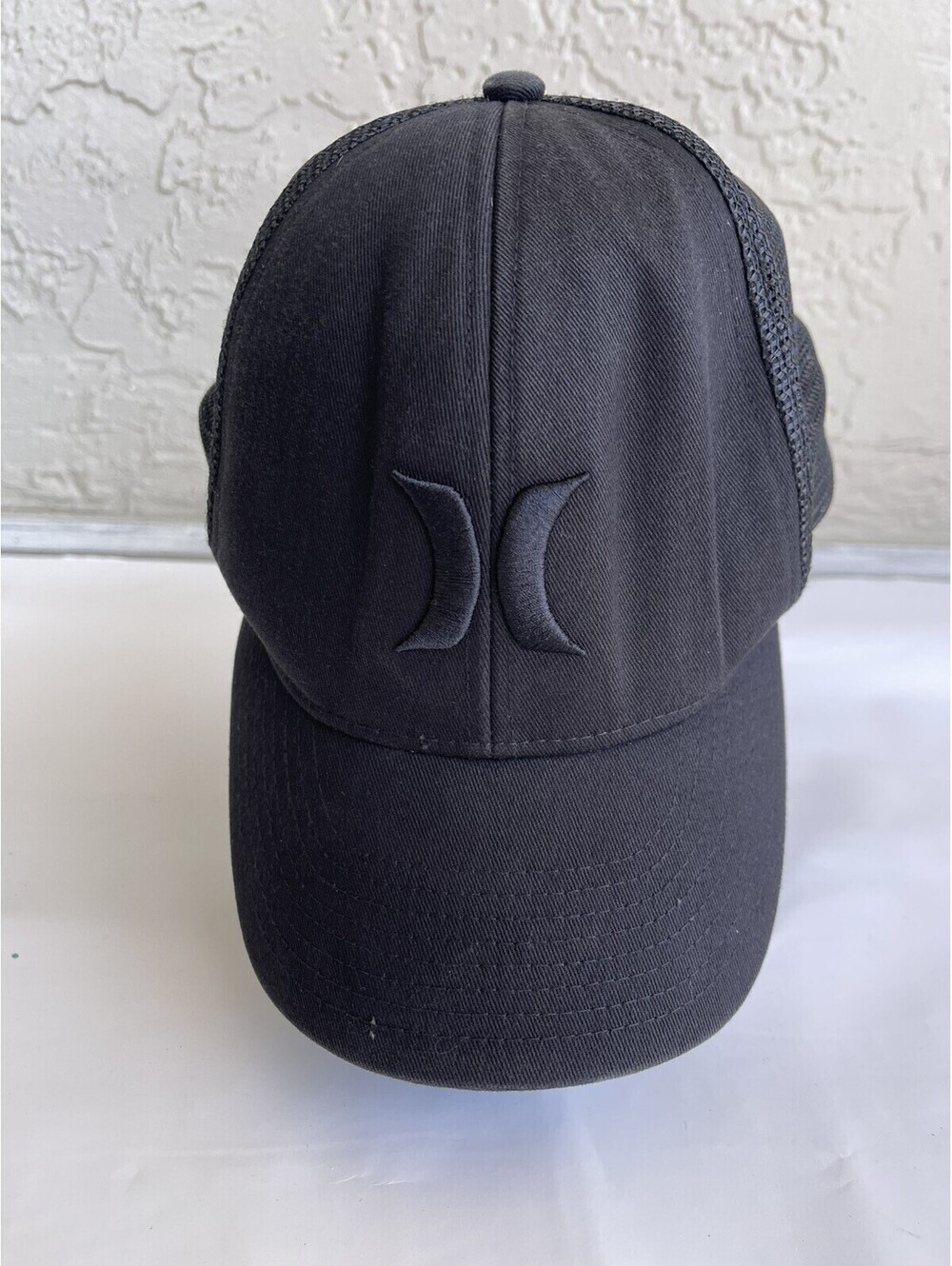 Hurley Black Del Mar Trucker Hat One Size Adjustable Snapback Cap.